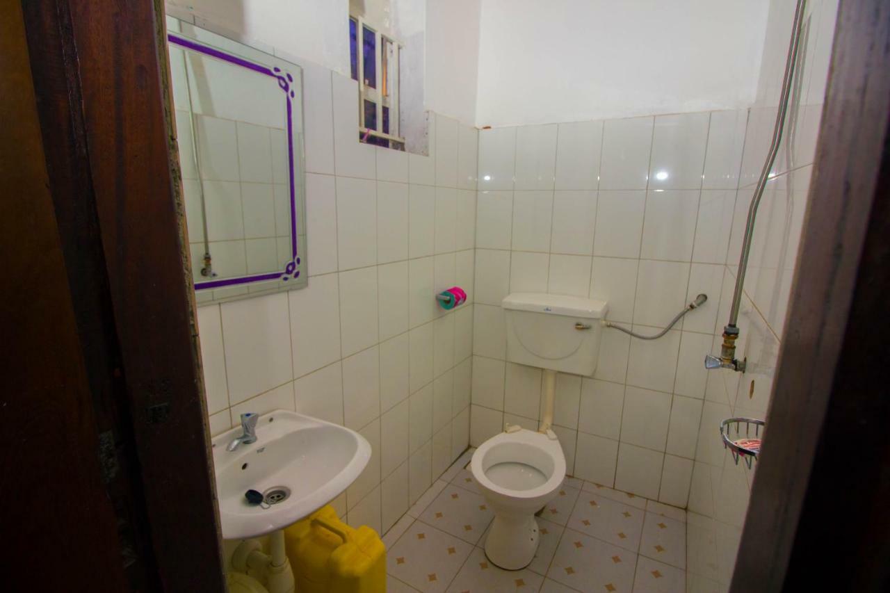 Nice Guest House Jinja Exterior foto